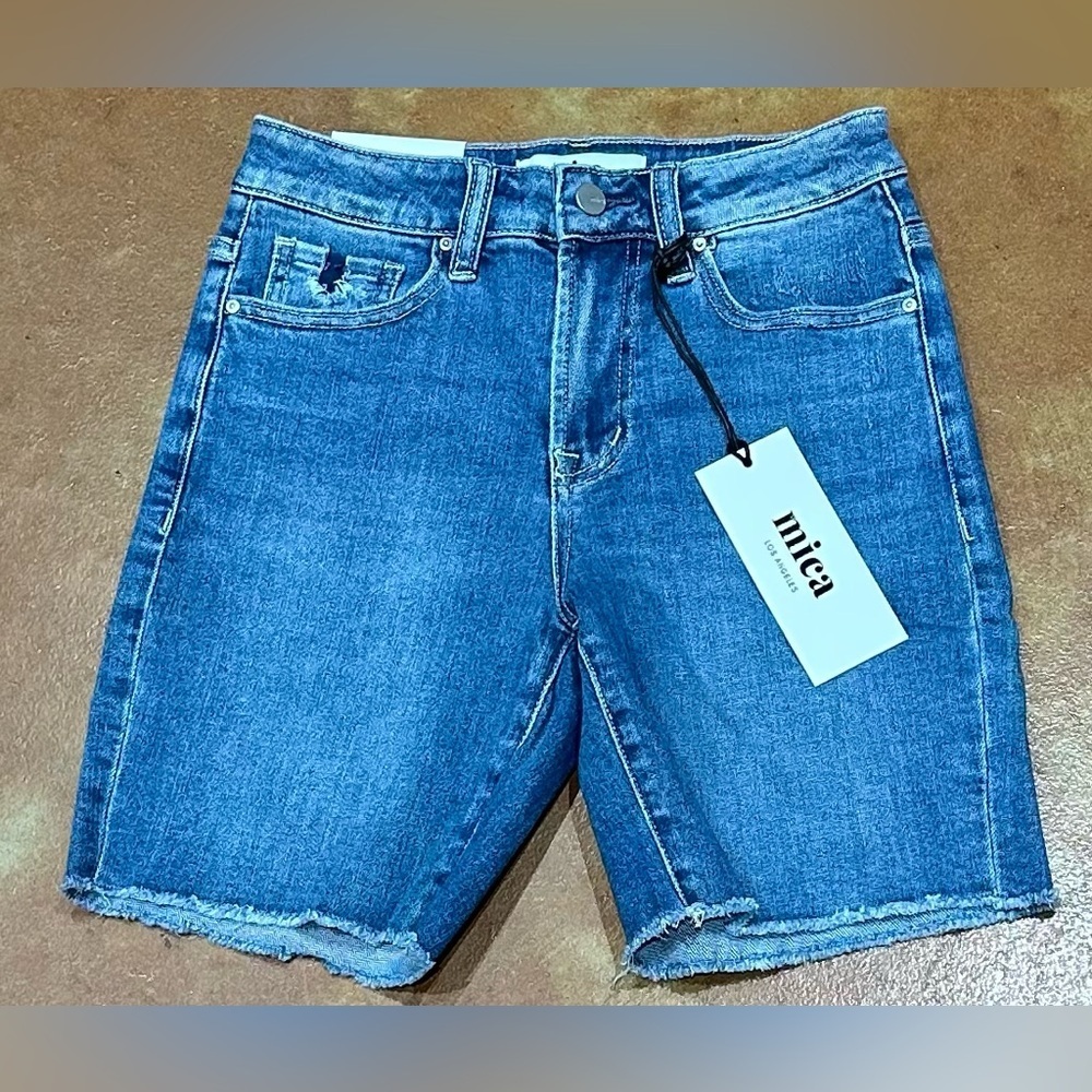 Nwt Mica high rise midi denim shorts.